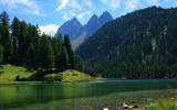Graubünden - Švýcarsko - Graubünden - jezero Palpuogna (Wiki free)
