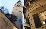Curych - Švýcarsko - Curych - St.Peter, věž  po 1. patro románská, 1450 dostavěna goticky.