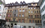 Švýcarsko - Švýcarsko - Luzern - malované domy v historickém centru města