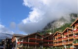 Pobytové zájezdy - Švýcarsko - Švýcarsko - horské centrum Zermatt leží ve výšce 1620 m nad mořem v kantonu Valais, v německy mluvící oblasti